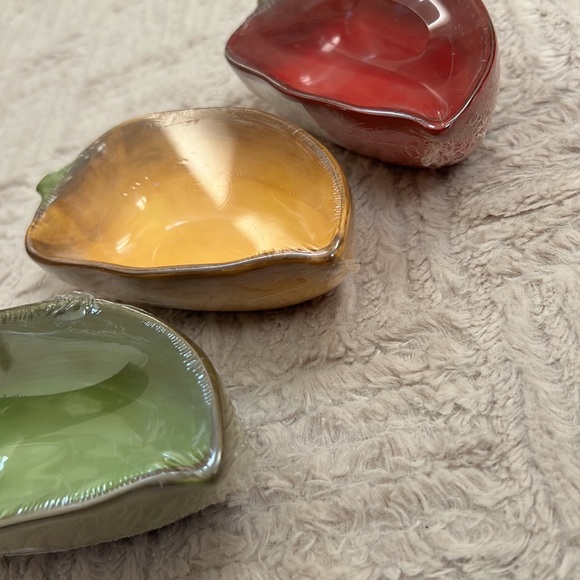 Set of 3 Chili pepper bowls in red green yellow - new in sealed packaging - Picture 7 of 16